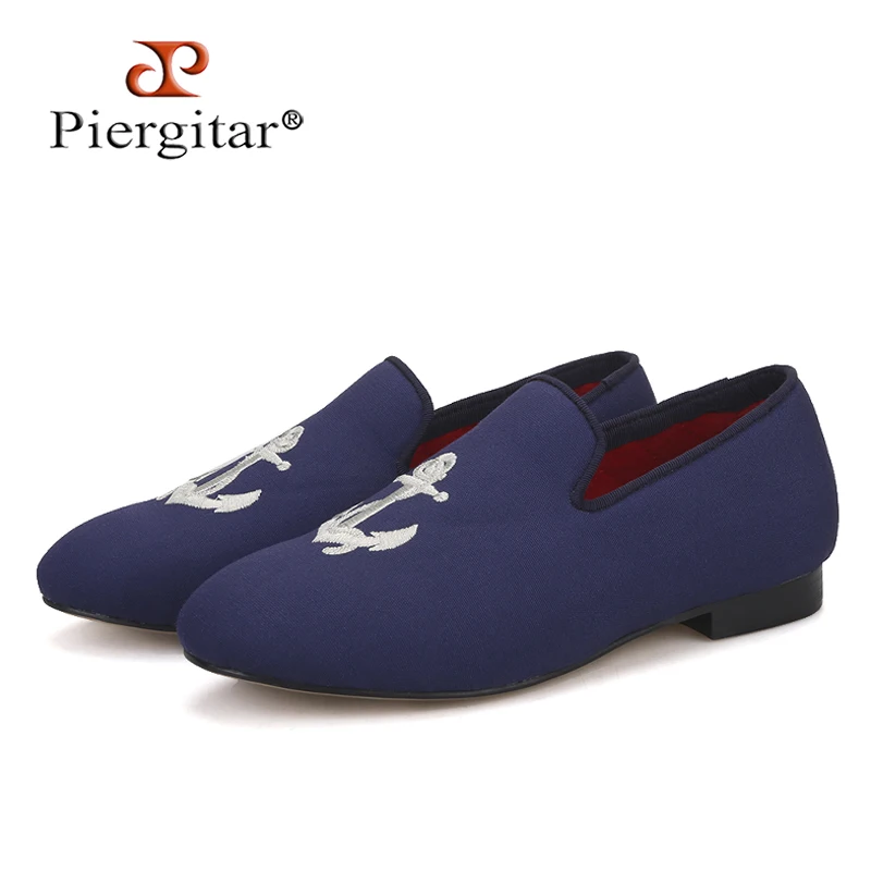 

Piergitar 2021 Navy Canvas Children's Flat Handmade Embroidery Kid Loafers Same Design Parent-Child Shoes Red Cotton Insole