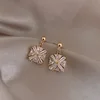 Boucles d'oreilles en perles d'abeille de Style coréen pour femmes, petites boucles d'oreilles exquises et élégantes pour dames, bijoux cadeaux d'anniversaire pour fête de mariage