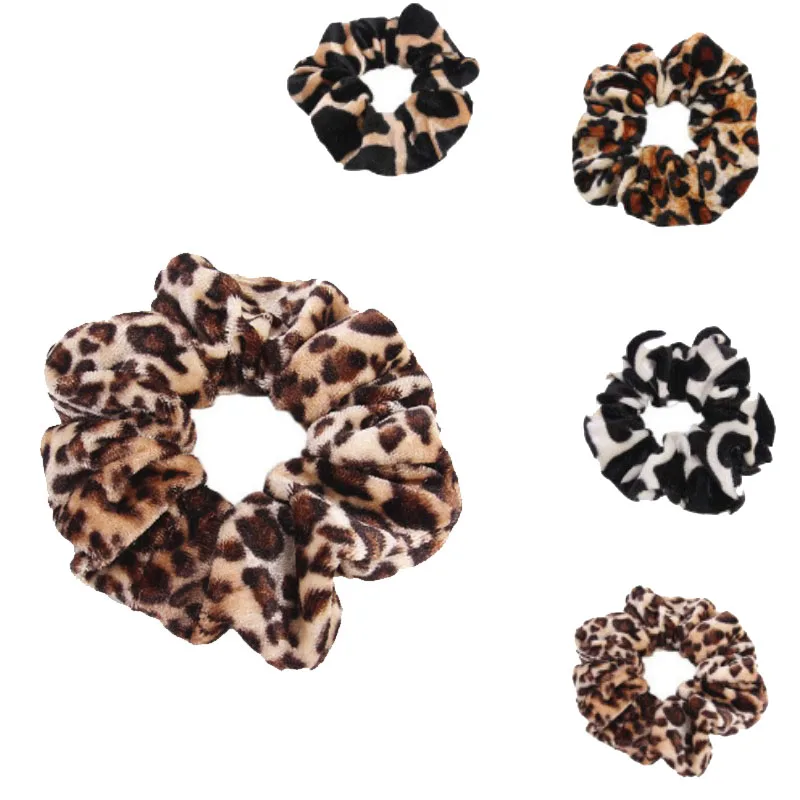 

2019 Classic simple Smooth Animal Velvet hair Scrunchies Leopard Print Houndstooth patterns autumn winter hairbands accessory