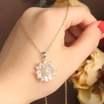 

CA-24 New Design Fashion Jewelry Exquisite Copper Inlay Zircon White Daisy Pendant Elegant Female Clavicle Necklace