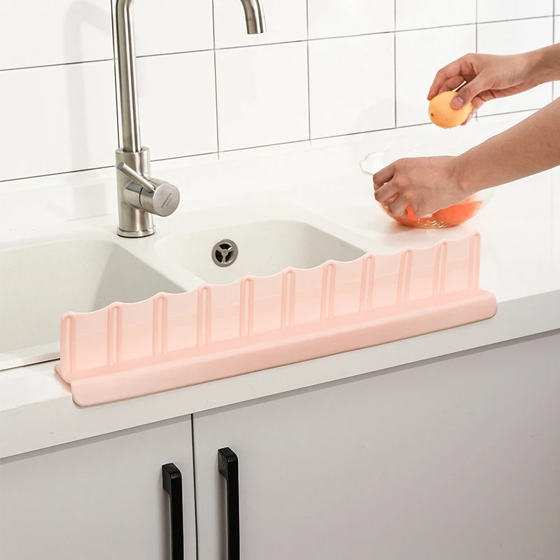

2PCS Suction Cup Sink Flap Water Barrier Oil Proof Kitchen Splash Guard Splatter Screens Splashproof Baffle Repeatable