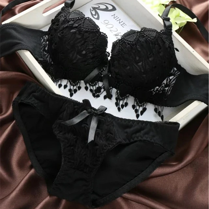 Fashion fashion Lace Sexy Bra Set Deep V-neck Push Up Underwear Hot-selling Vintage Solid Color Bra Briefs Padded Thick_voghion.com
