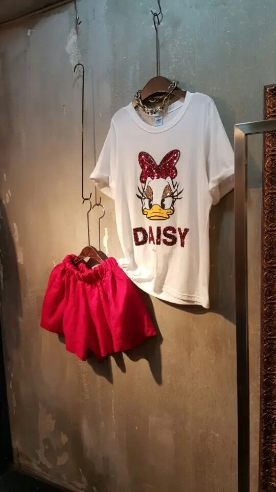 Летняя футболка с рисунком Дональда Дака, маргаритки, с блестками, женские свободные футболки с коротким рукавом, футболки с бисером, о-образный вырез, хлопковые рубашки, топы