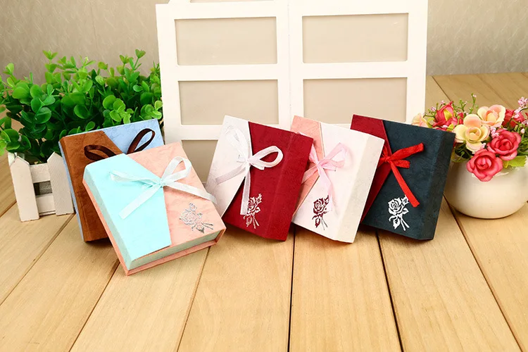 

9*9 Square Bandage Cloth Bracelet Box Bracelet Ornament Jewlery Box Buddhist Prayer Bead Box