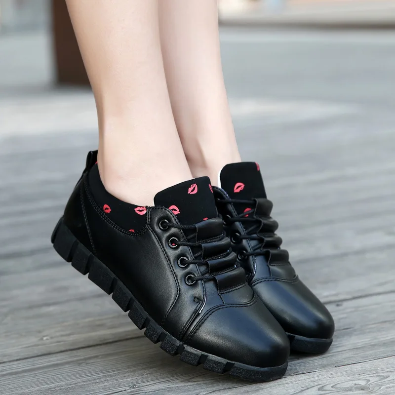 

Women Sneakers 2019 New Flat Casual Shoes Woman Patent Leather Lace Up Warking Driving Trainers Shoes Footwear Red Black White