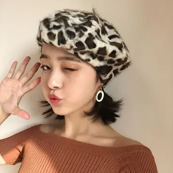 

Net red same paragraph beret Retro Women Leopard Faux Rabbit Fur Winter Warm Painter Artist Hat Beret Cap rabbit fur pumpkin hat