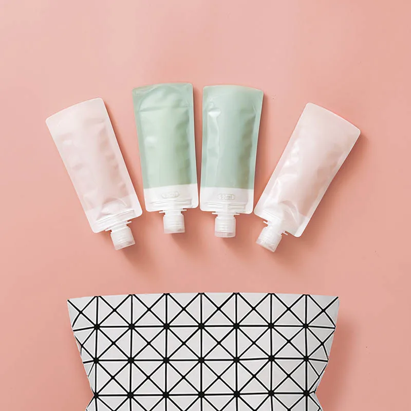 

Travel Supplies Makeup Container Lotion Separating Storage Bag Shower Shampoo Bottle Mini Portable Plastic 2Pcs Leak-proof