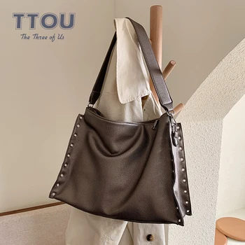

Autumn Wither Rivet Women Hobo Handbag Large Capacity Female Shoulder Bag Casual Fashion Lady Messenger Crossbody Bag 2019