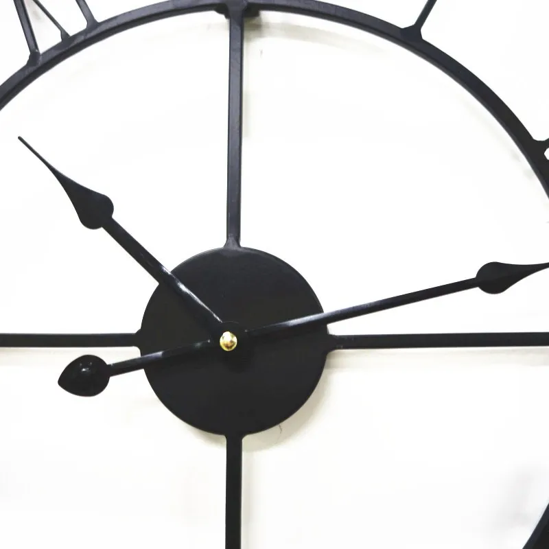 16-Inch American-Style Black And White with Pattern Square Steel Metal Ultra-Fine Roman Numerals Electronic Iron Art Wall Clock
