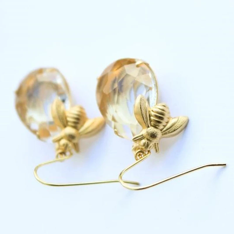 Gold-Honey-Bee-Earrings-Bumblebee-Drop-Earrings-Crystal-Clear-Glass-Insect-Gift-Honeybee-Earrings-for-Women.jpg_Q90.jpg_.webp (4)