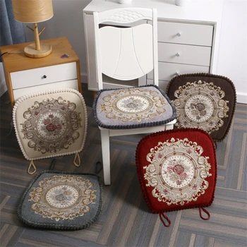 

43x43cm Chenille Flower Wreath Embroidered Sofa Home Office Car Chair Seat Cushion