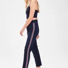 Трикотажные спортивные штаны Trendyol темно-синего цвета TWOAW20EA0027