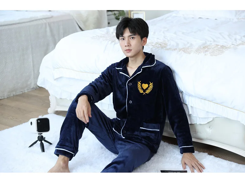 22732029596_1435614937