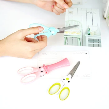 

Cute Korean Mini Kids Paper Small Cutting Craft Children Kawaii Portable Scissors Stationery