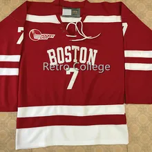 Бостонский университет#7 Charlie McAvoy Red Мужская Ретро футболка с вышивкой для хоккея, сшитая по индивидуальному заказу с любым номером и именем