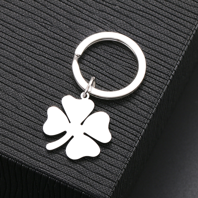 Steel Keychain World Map Maple Leaf Cross Gothic Amulet Silver Color Keychain For Car Keys For Women Men Jewelry Gifts