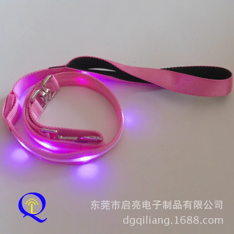 

High Quality LED Shining Dog Traction Belt Processing Night Light And Medium Pet Traction Rope