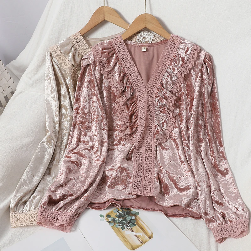 

Sweet Lace Ruffle V-neck comfortable VELVET TOP