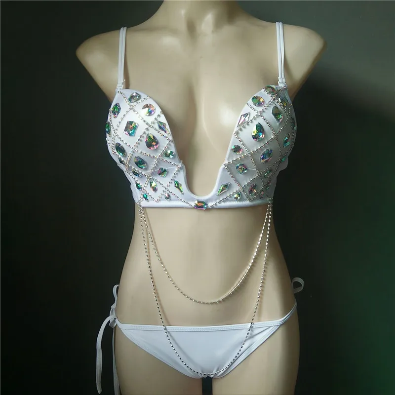 

Shiny Diamante Bra Women Sexy Deep V Neck Spaghetti Strap Backless Patchwork Metal Chain Bra Crop Top Night Club Lady Chic Bra