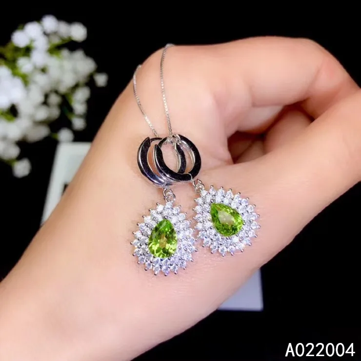 

KJJEAXCMY Fine Jewelry 925 sterling silver inlaid natural Peridot female earrings Eardrop luxury support detection