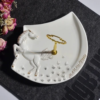 

ceramic dinner plate 3D horse plate gold candy dishes for snacks fruit plates platter exchange office kitchen utensils plates