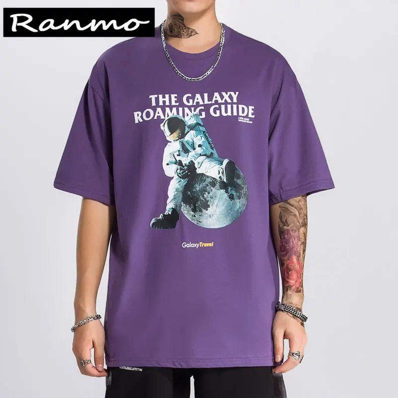 

Creative Astronaut Moon Print T-Shirts Harajuku Casual Short Sleeve Tees Hip Hop Streetwear Men Fashion Summer Tops
