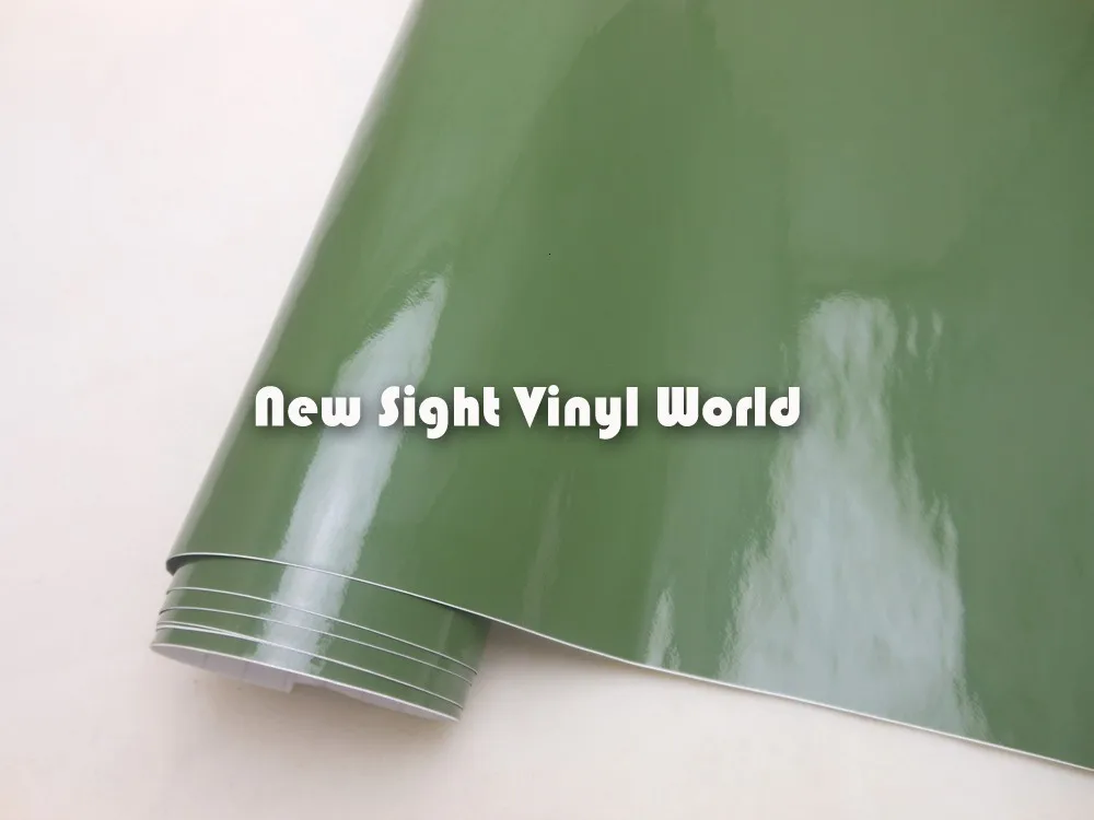 Glossy-Military-Green-Vinyl-03