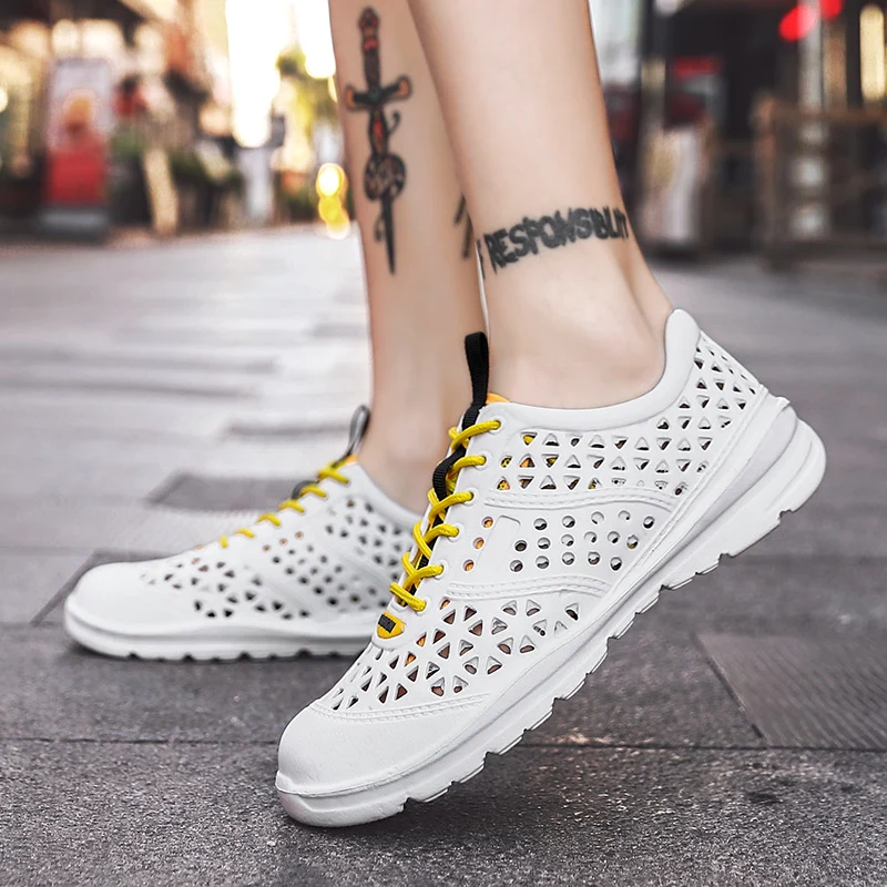 

Cool 2020 Summer men sandals daily outdoor beach concise men Garden shoes Clogs novelty hole Casual shoes neutral Solid Men Shoe