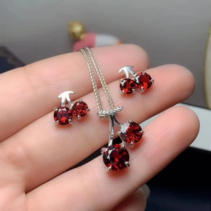 Fine Jewelry 925 Sterling Silver Natural Garnet Ring Pendant Lovely Girl Suit Support Test