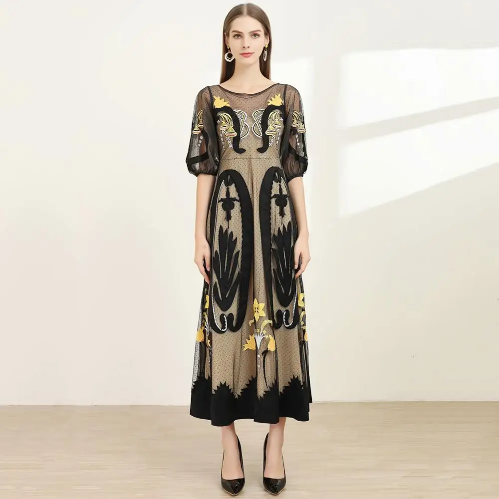 

VIntage Mesh Hollow Out Patch Embroidery Puff Sleeve Black Sexy Party Runway Designer European Style Women Long Dress Vestidos