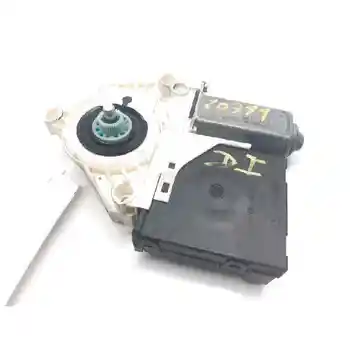 

SEAT LEON front lift engine (1P1)