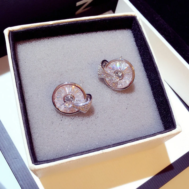 Fashion High Quality Rotatable Delicate Zircon Earring Shine Exquisite Transparent CZ Stud Earring for Women Jewelry Pendant - Image 5