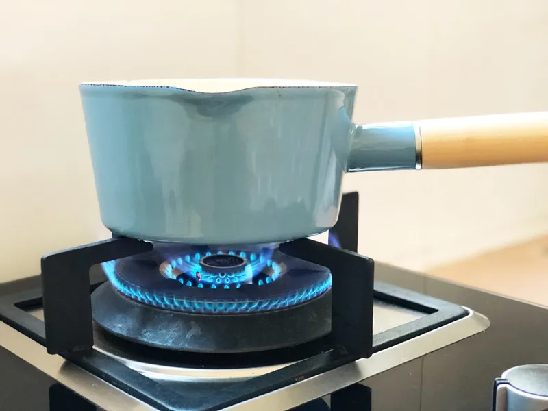 Эмалированная кастрюля для молока с одной ручкой деревянная эмалированная утолщение с протекающим ртом 15 см индукционная плита Универсальный антипригарный молочный горшок