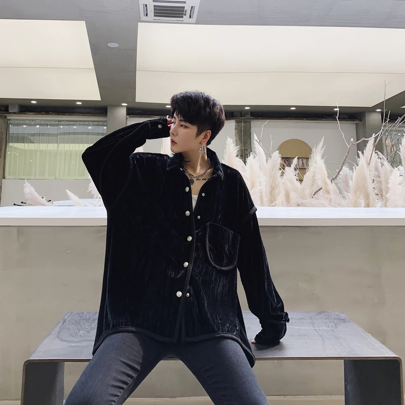 

MIXCUBIC 2019 Autumn British style retro Unique wrinkle Velvet shirts men casual loose Velvet shirts for men,size M-XL