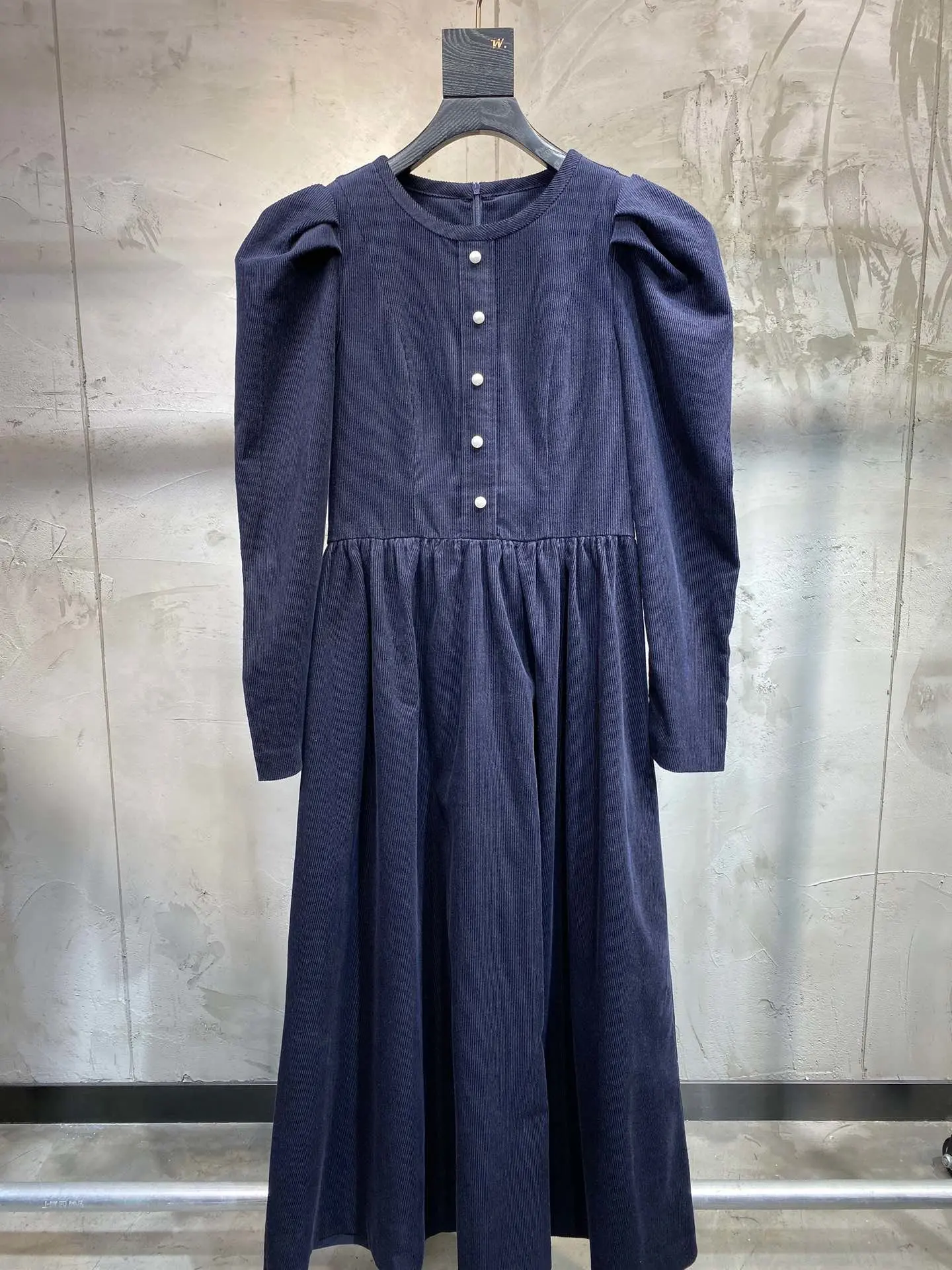 

2019 New Ladies Fashion Long Sleeve Round Neck Corduroy Dress 1202