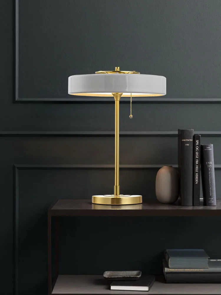 Fashion creative Nordic table lamp American simple bedroom bedside table living room study decorative table lamp LED lamp