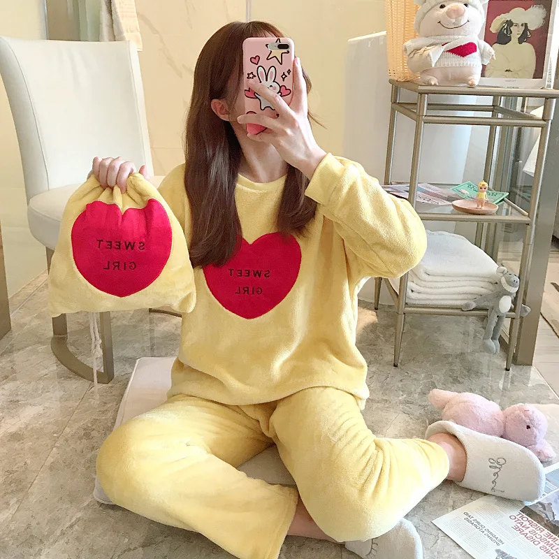 

Coral Velvet Pajamas Women's Autumn & Winter New Style Online Celebrity Hot Selling Heart Flannel Homewear Set Send Storage Bag