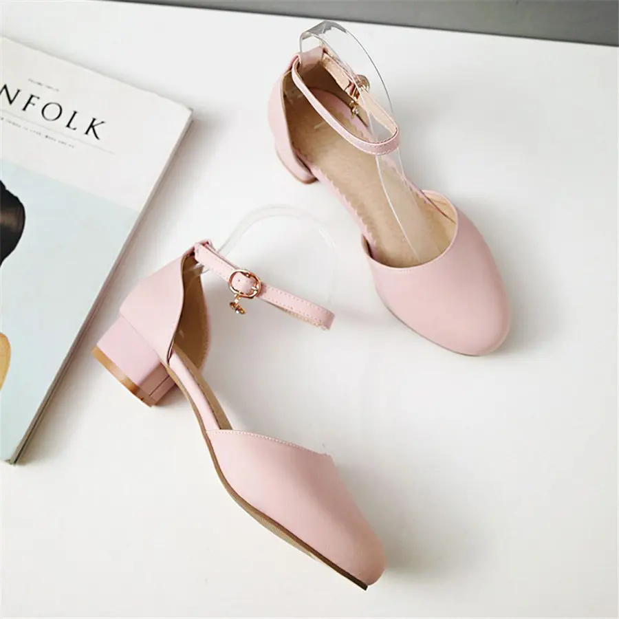 Летние женские туфли-лодочки D'Orsay на низком квадратном каблуке с круглым носком повседневные модельные туфли белого и розового цвета женские сандалии для офиса туфли с вырезами и ремешком на лодыжке