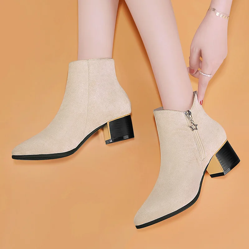 

Early Autumn Pointed Toe Chunky Heel Short Boots Women's 2019 Autumn And Winter New Style Semi-high Heeled Thick Bottomed Martin