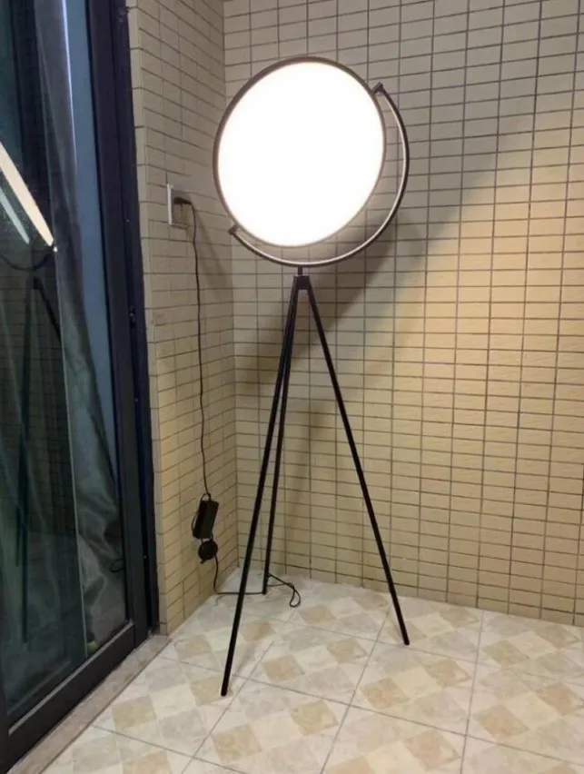 Modern Minimalist Art White Black LED Floor Lamp Nordic Living Room Decoration Lamp Bedroom Bedside Lamp Restaurant Tripod Light Modern Minimalist Art White Black LED Floor Lamp Nordic Living Room Decoration Lamp Bedroom Bedside Lamp Restaurant Tripod Light