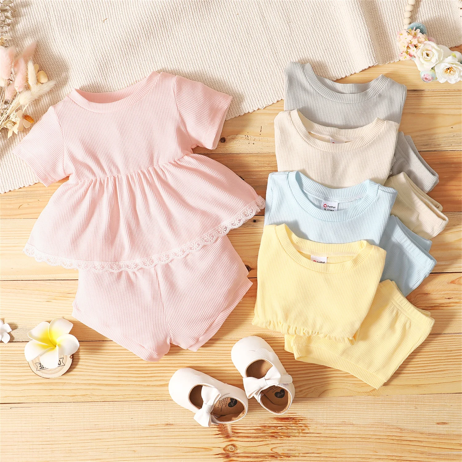 PatPat 2pcs Baby Girl Short-sleeve Flounced Solid Cotton Baby's Sets