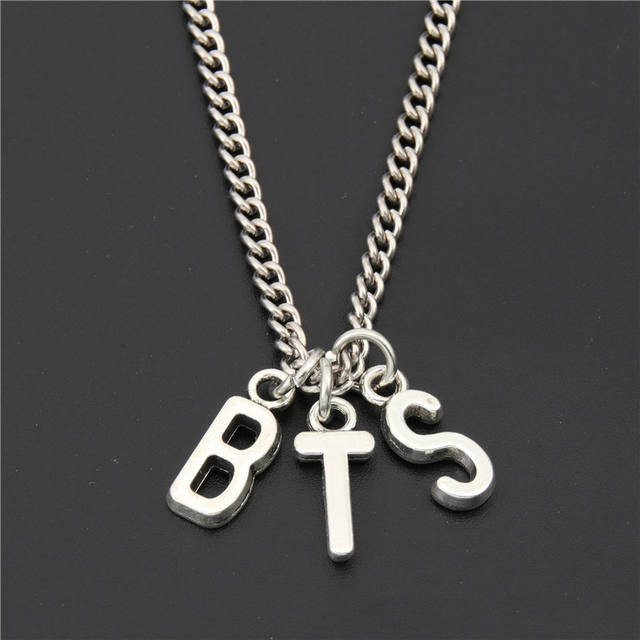 KPOP GROUP THEMED NECKLACE (12 VARIAN)