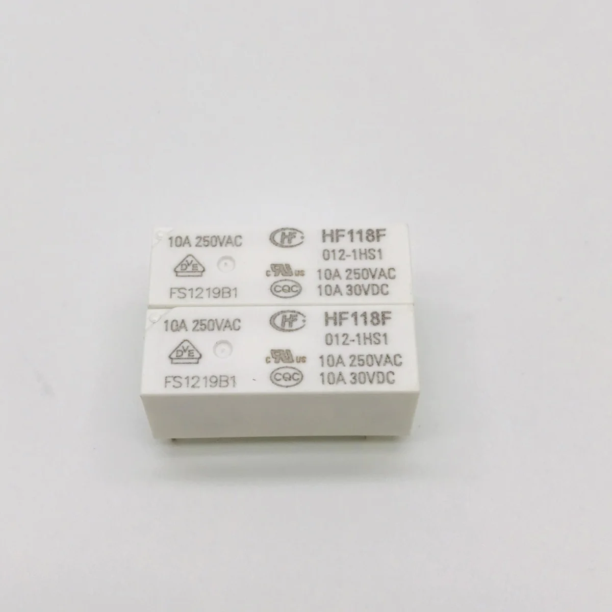 HF118F0121HS112VDC10A250VACrelays.jpg