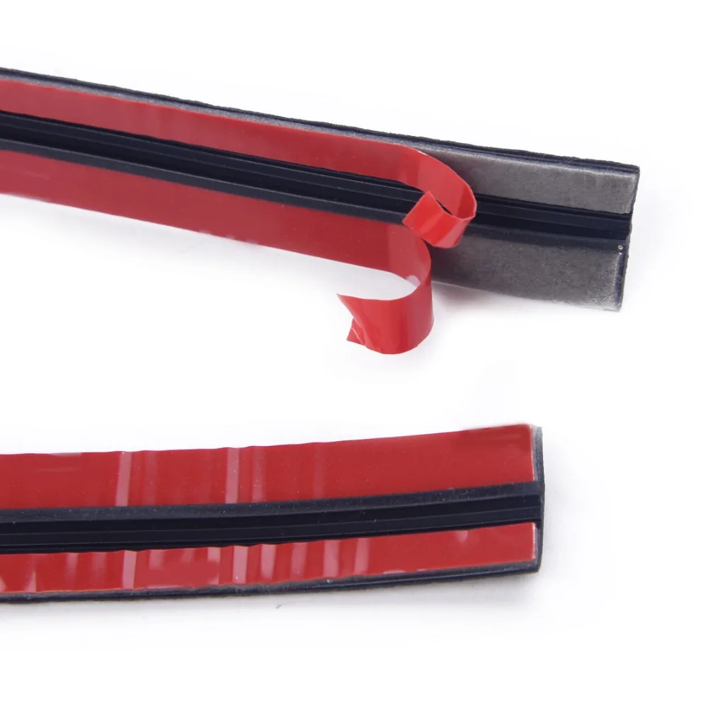 И заодно поставил уплотнитель кромки лобового стекла и крыши артикул dc1024 v117