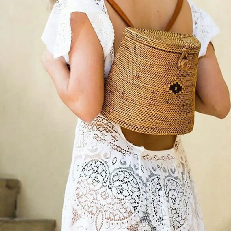 

2019 Ins Bali Rattan Handbags Women Bag Straw Woven Summer Purse Handmade Bali Beach Shoulder Bow Bags Woven Bohemian sac a dos