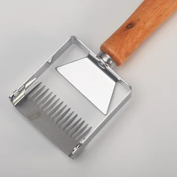 

Wooden Handle Durable Honeycomb Useful Equipment Honey Scraper Beekeeping Tool Professional Agriculture Uncapping Fork Iron