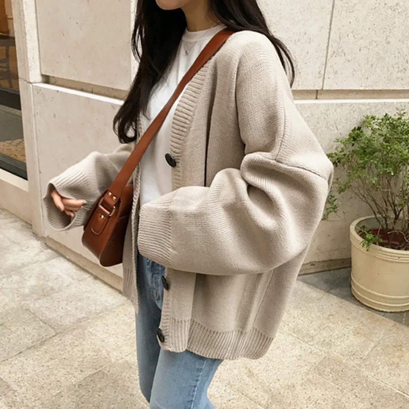 

Taotrees Women Autumn Knit V-neck Solid Color Long-sleeved Single-breasted Sweater Cardigan Jacket