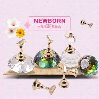

1Pc Magnetic Nail Holder Practice Training Display Stand Acrylic Crystal Holders Alloy False Nail Tip Salon DIY Manicure Tools