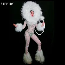 Сексуальный сетчатый комбинезон с белыми перьями, большие стразы, просвечивающий комбинезон, одежда для выпускного вечера, женская одежда для певицы, шоу, косплей, танцевальный наряд