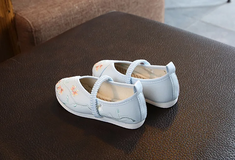 embroidered shoes imitation thousand layers bottom beef tendon bottom squat shoes retro national style horns shoes girls shoes